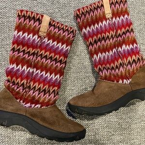 Girls KEEN Sweater Suede Boots